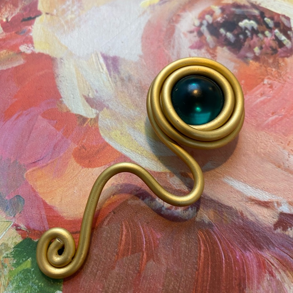 Gold and Emerald Brooch